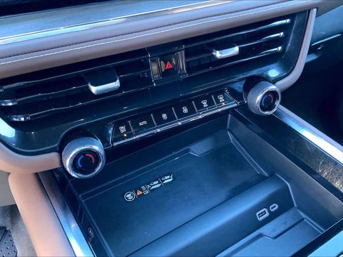 Used 2025 Chevrolet Tahoe High Country w/ Sun And Tow Package image 30