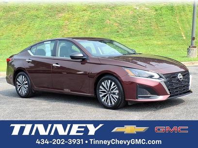 Used 2024 Nissan Altima 2.5 SV