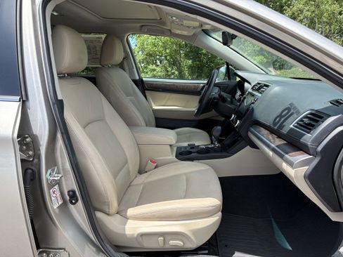 Used 2018 Subaru Outback 2.5i Limited AWD/4WD image 29