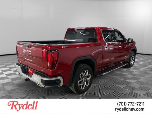 Used 2023 GMC Sierra 1500 SLT w/ SLT Premium Plus Package AWD/4WD image 5