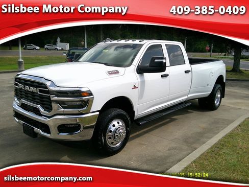 Used 2025 RAM 3500 Tradesman AWD/4WD image 1