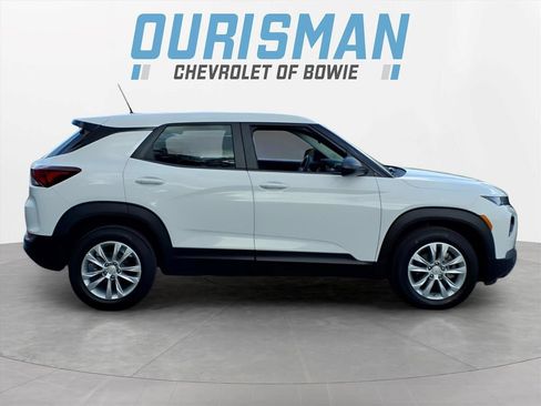 Certified 2023 Chevrolet TrailBlazer LS FWD image 2