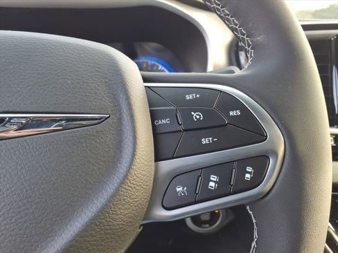 New 2026 Chrysler Voyager LX image 21