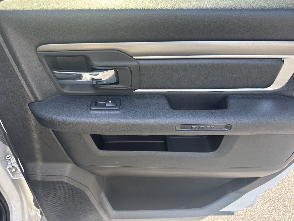 Used 2024 RAM 1500 Warlock AWD/4WD image 16