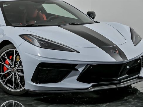 Used 2023 Chevrolet Corvette Stingray Preferred Cpe w/ Z51 Performance Package image 2