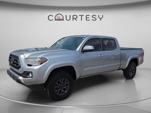 Used 2023 Toyota Tacoma SR5 image 1