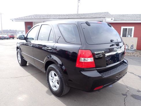 Used 2008 Kia Sorento 2WD image 4