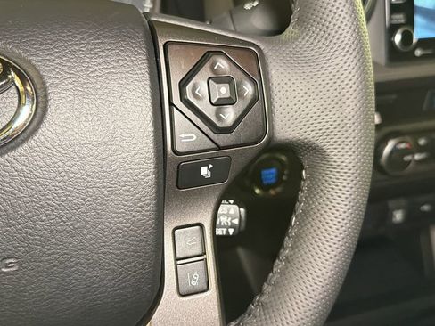 Used 2023 Toyota Tacoma TRD Off-Road image 29