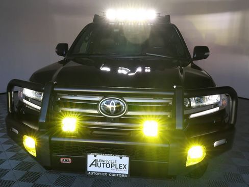 Used 2018 Toyota Land Cruiser AWD/4WD image 47