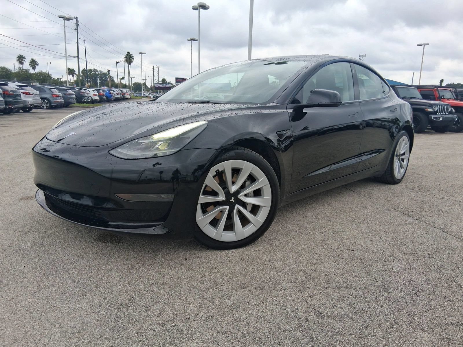 Used 2023 Tesla Model 3 Standard Range RWD image 3