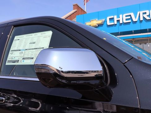 New 2025 Chevrolet Tahoe Premier image 2