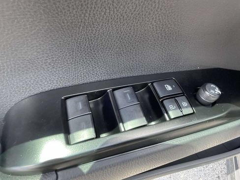 Used 2026 Toyota Camry SE w/ Convenience Package FWD image 16