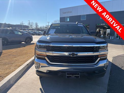 Used 2017 Chevrolet Silverado 1500 LT w/ All Star Edition image 2