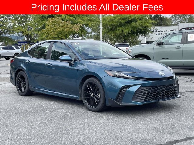 Used 2025 Toyota Camry SE FWD image 7