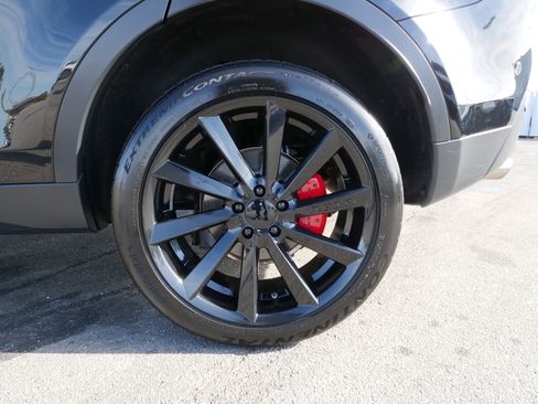 Used 2019 Land Rover Discovery Sport SE image 13