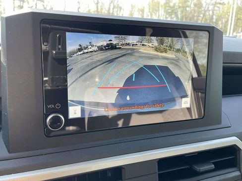 Used 2025 Toyota Tacoma SR image 27