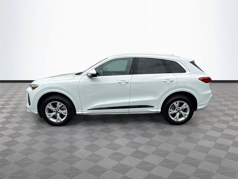 Used 2025 Audi Q5 Premium w/ Convenience Package AWD/4WD image 4