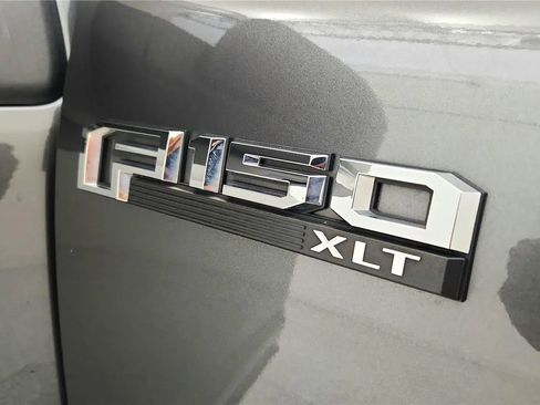 Used 2018 Ford F150 XLT w/ Equipment Group 302A Luxury AWD/4WD image 17