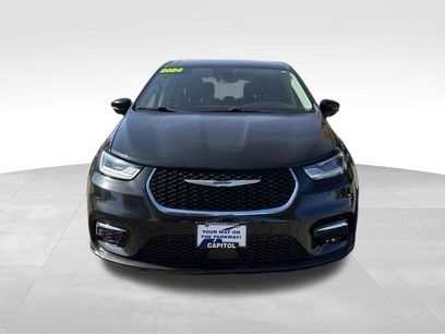 Used 2024 Chrysler Pacifica Limited
