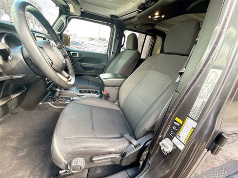 Used 2022 Jeep Gladiator Sport image 19