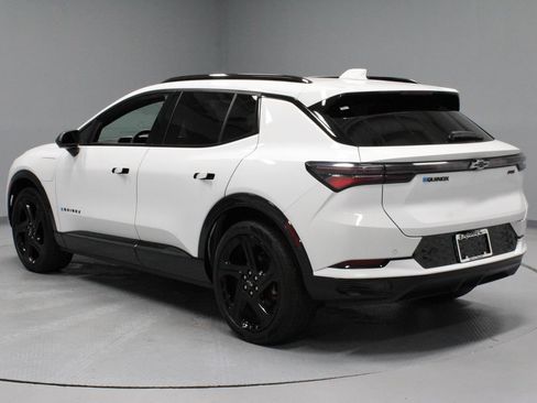 Used 2024 Chevrolet Equinox EV RS FWD image 9