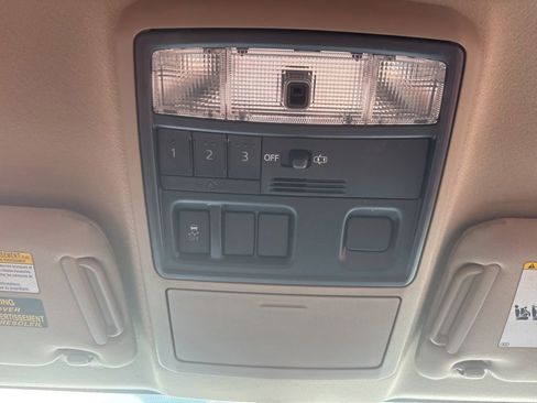 Used 2019 Toyota 4Runner SR5 Premium RWD image 15