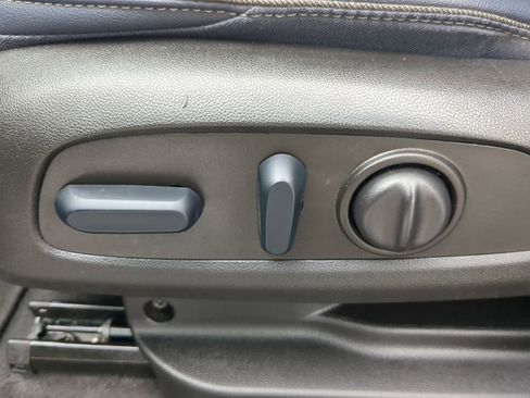 Used 2023 Chevrolet Bolt EUV LT w/ Convenience Package image 29