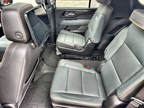 New 2026 GMC Yukon AT4 w/ AT4 Premium Plus Package AWD/4WD image 16