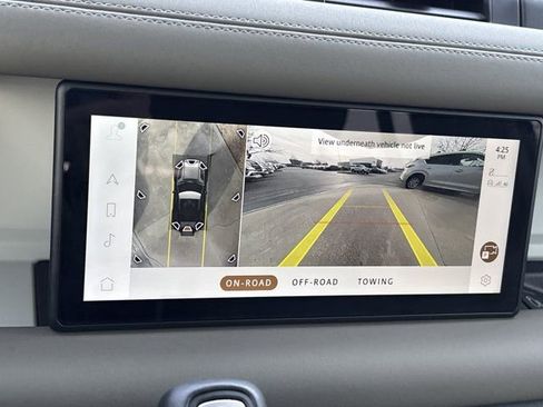 Used 2024 Land Rover Defender 90 S image 32