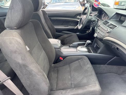 Used 2011 Honda Accord EX image 10