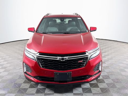 Used 2022 Chevrolet Equinox RS w/ Infotainment Package FWD image 2
