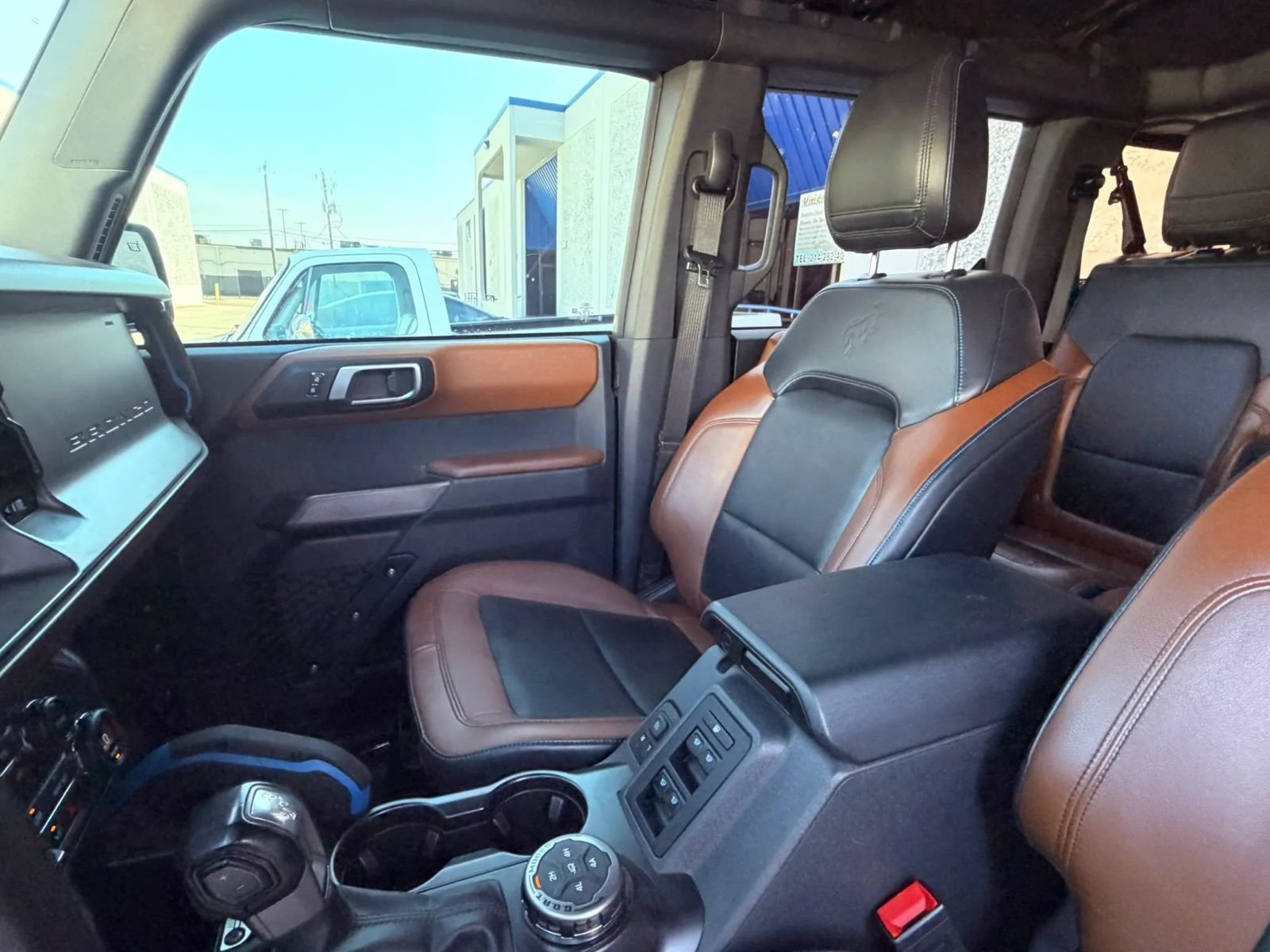 Used 2021 Ford Bronco Outer Banks AWD/4WD image 15