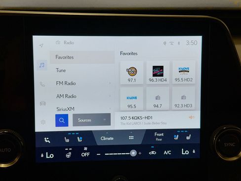 Used 2023 Lexus RX 350 Premium w/ Accessory Package AWD/4WD image 21