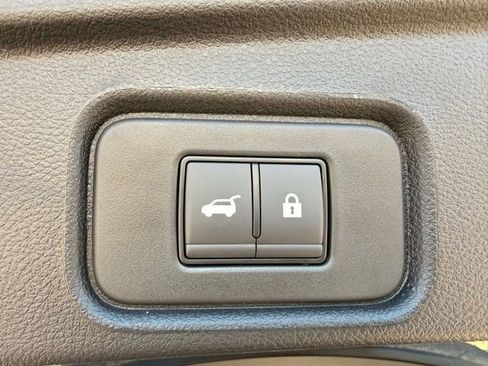 New 2026 Nissan Pathfinder SL w/ SL Premium Package image 18