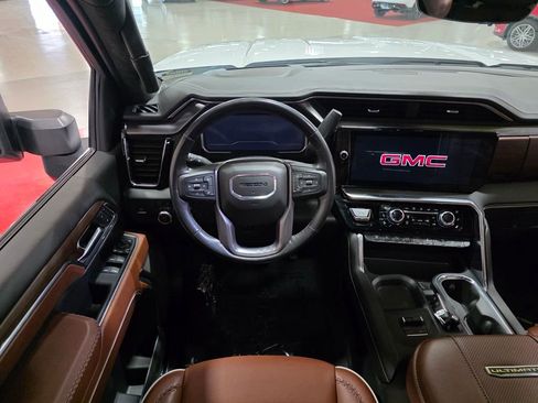 Used 2024 GMC Sierra 3500 Denali Ultimate image 18