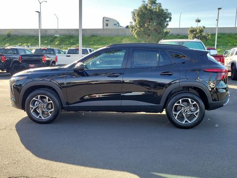 New 2026 Chevrolet Trax LT w/ Driver Confidence Package image 24