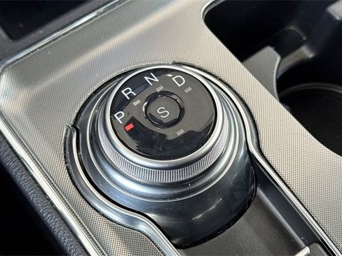 Used 2024 Ford Edge Titanium image 34