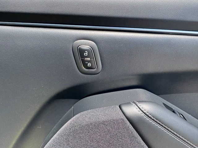Used 2025 Ford Mustang Mach-E Premium AWD/4WD image 32
