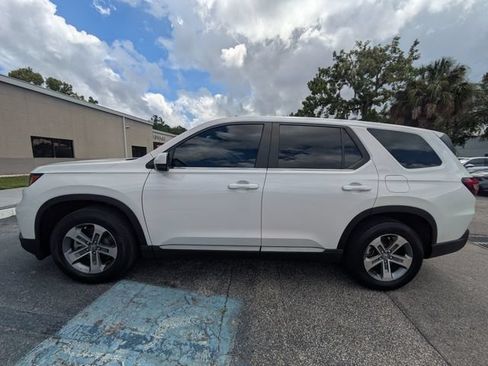 Used 2023 Honda Pilot EX-L image 6