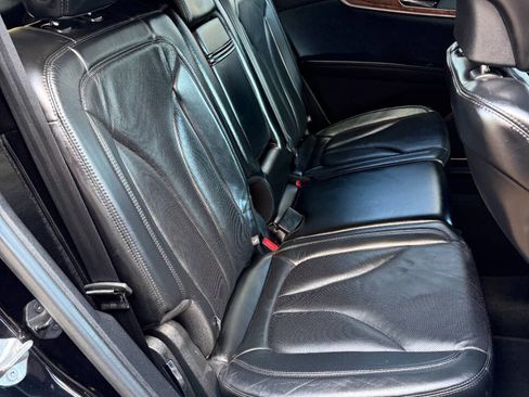 Used 2016 Lincoln MKX Reserve w/ Climate Package image 18