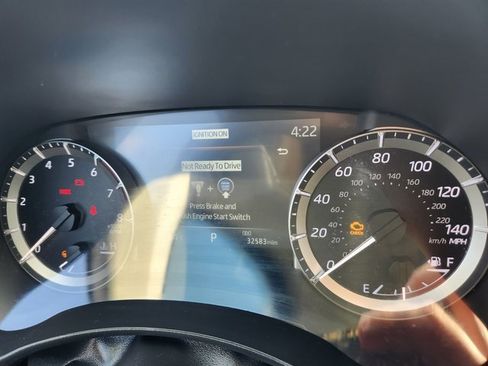 Used 2023 Toyota Highlander L image 21