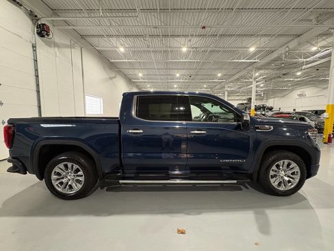 Used 2023 GMC Sierra 1500 Denali w/ Technology Package AWD/4WD image 8