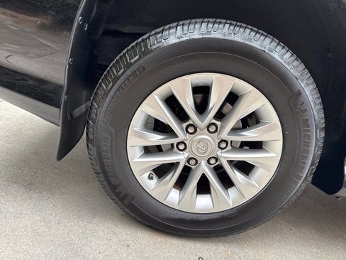 Used 2014 Lexus GX 460 w/ Premium Package image 23