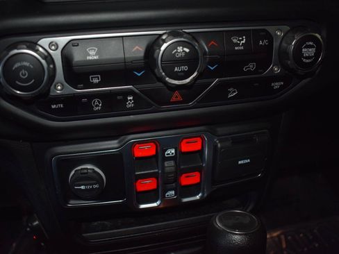 Used 2020 Jeep Wrangler Unlimited Sport AWD/4WD image 42