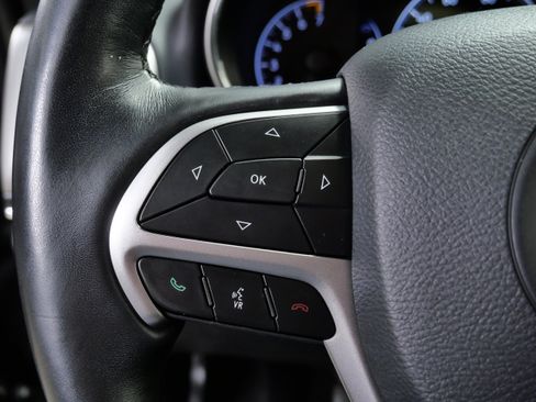 Used 2020 Jeep Grand Cherokee Limited AWD/4WD image 26
