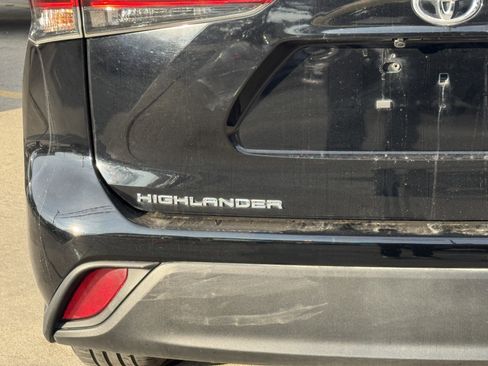 Used 2023 Toyota Highlander LE image 7