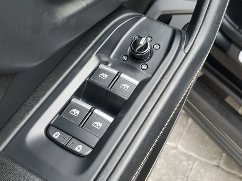 Used 2021 Lamborghini Urus image 26