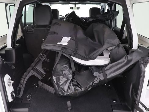 Used 2023 Jeep Wrangler Unlimited Rubicon 4xe w/ Dual Top Group image 27