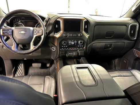 Used 2021 Chevrolet Silverado 1500 High Country w/ Technology Package AWD/4WD image 29