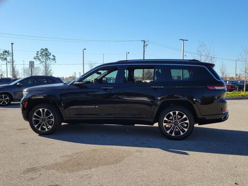 Used 2021 Jeep Grand Cherokee L Overland w/ Advanced Protech Group III image 7